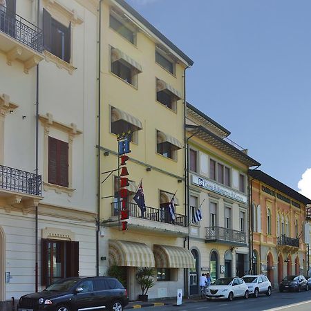 Hotel Pardini فياريجيو المظهر الخارجي الصورة