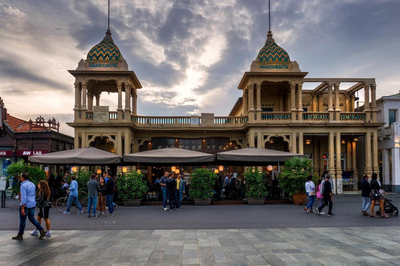 Hotel Pardini فياريجيو المظهر الخارجي الصورة