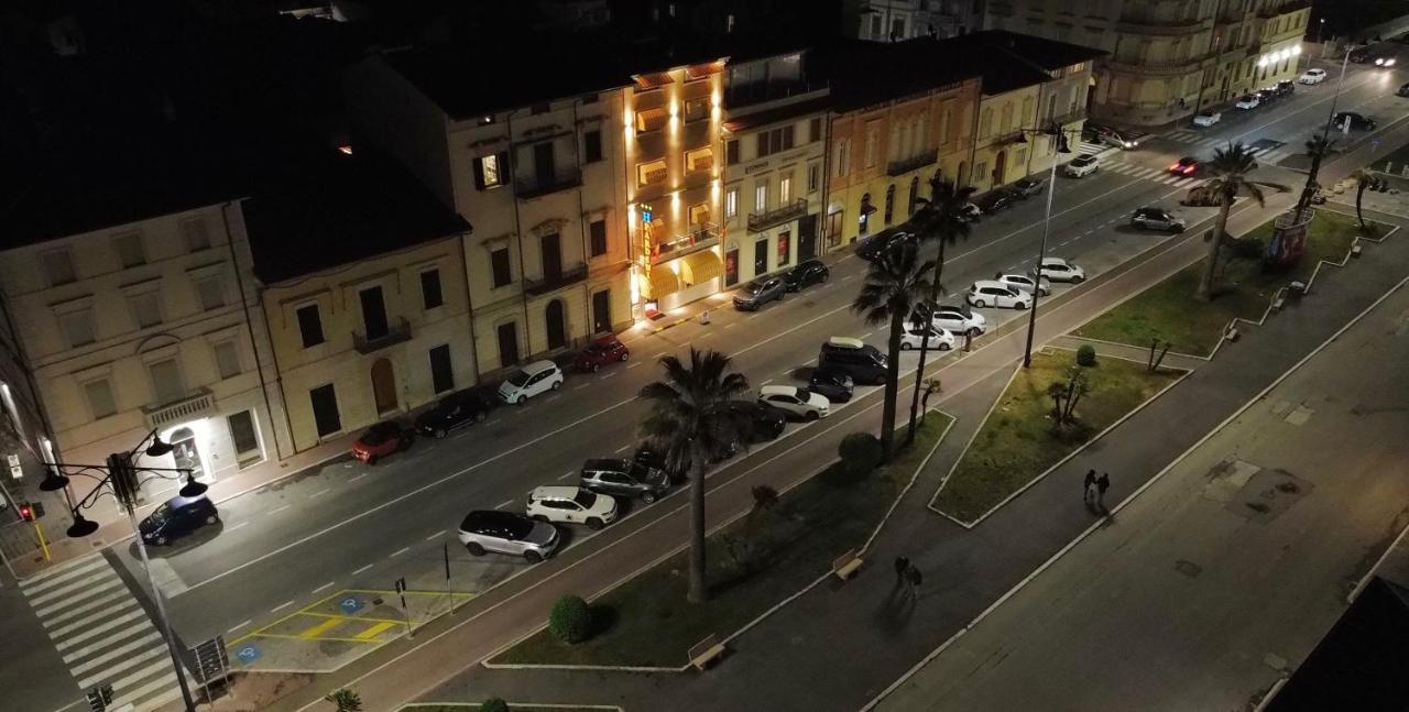 Hotel Pardini فياريجيو المظهر الخارجي الصورة