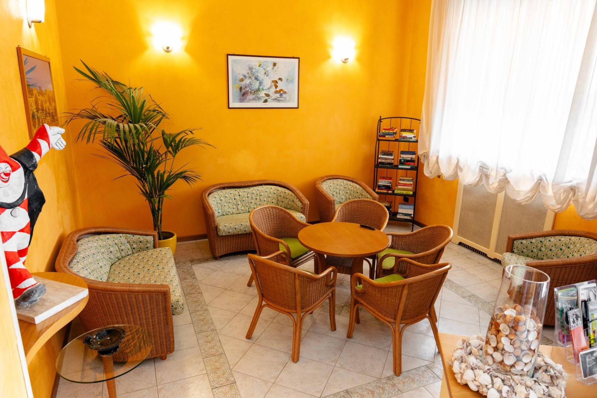 Hotel Pardini فياريجيو المظهر الخارجي الصورة