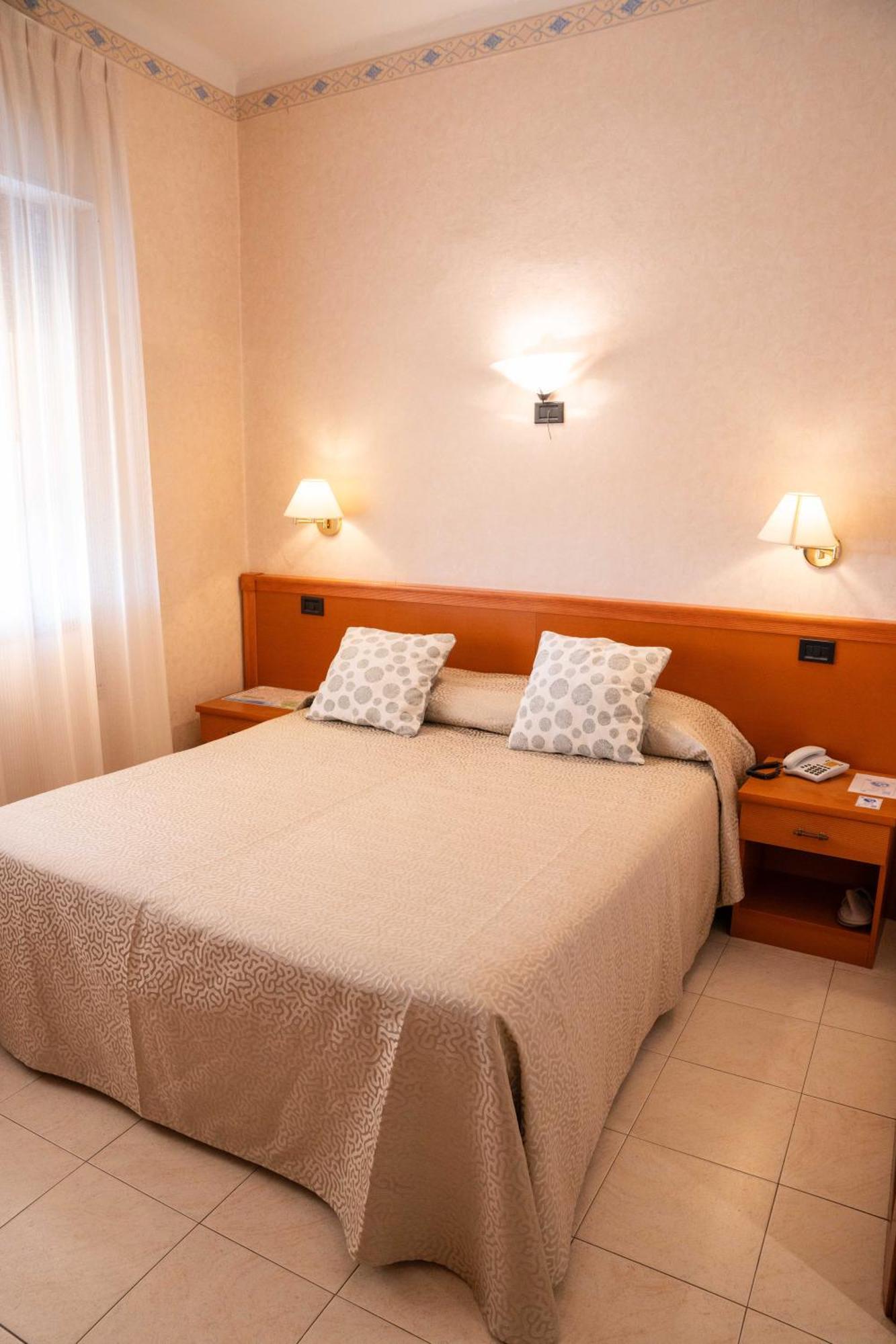 Hotel Pardini فياريجيو المظهر الخارجي الصورة