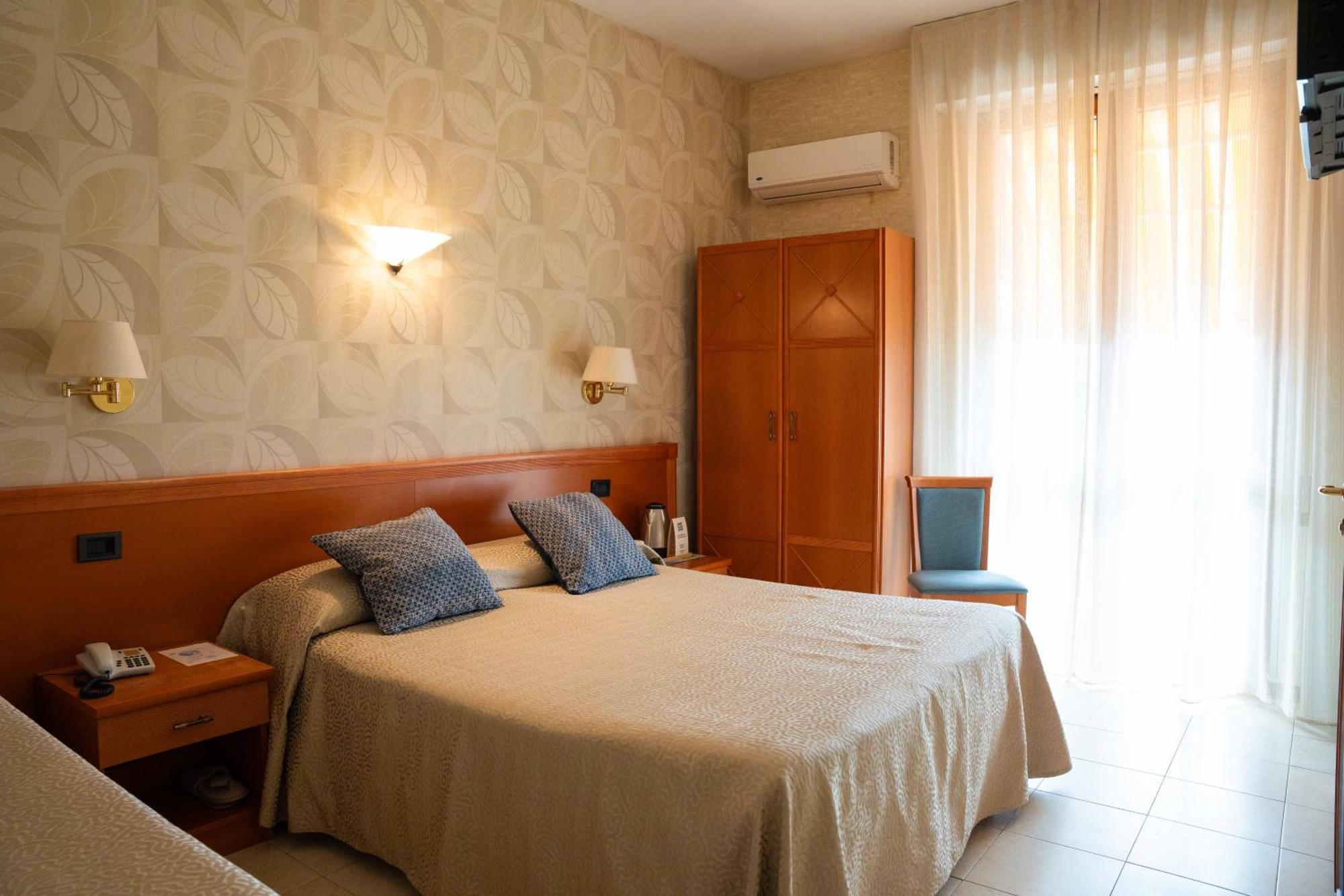 Hotel Pardini فياريجيو المظهر الخارجي الصورة