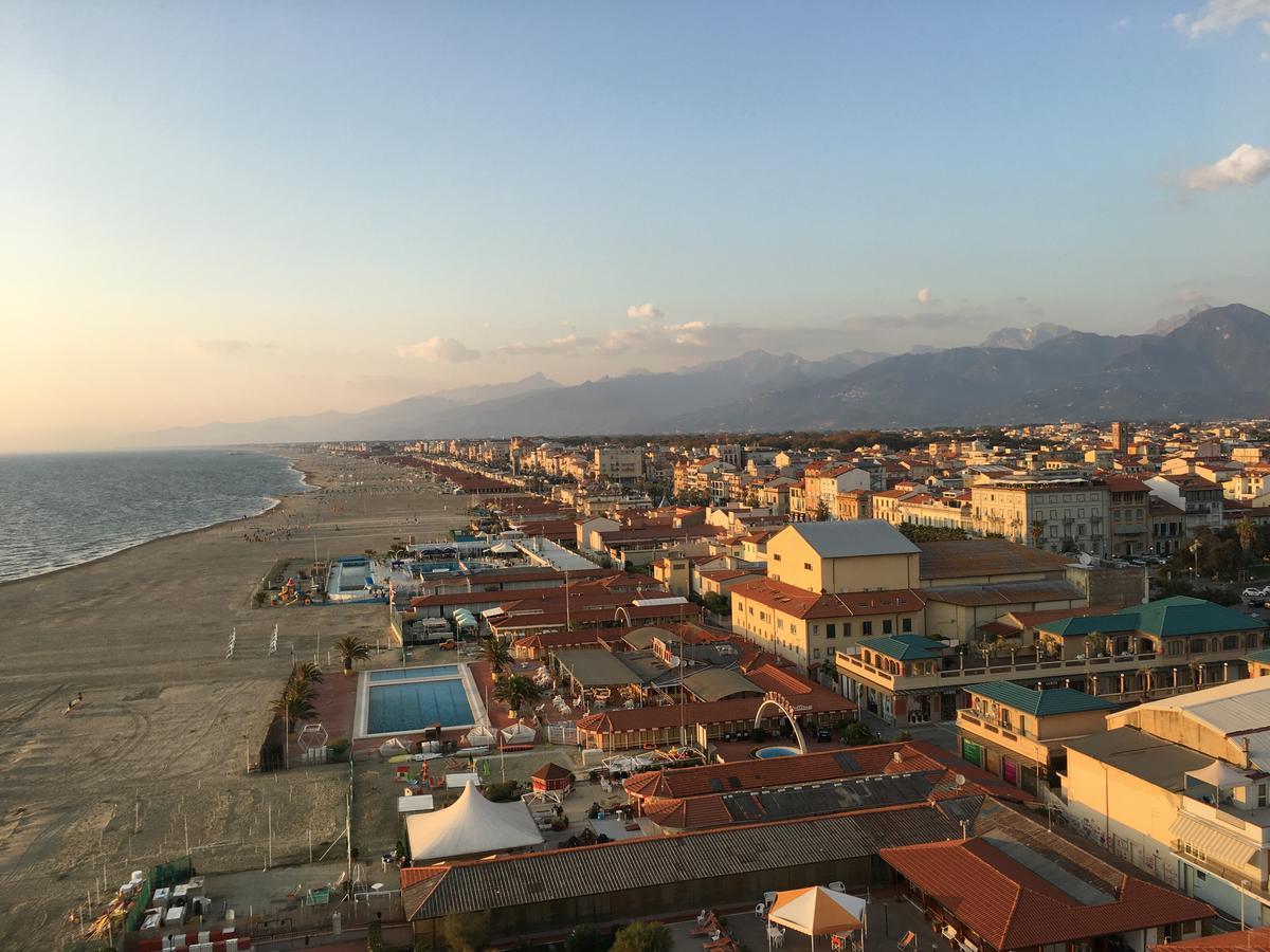 Hotel Pardini فياريجيو المظهر الخارجي الصورة